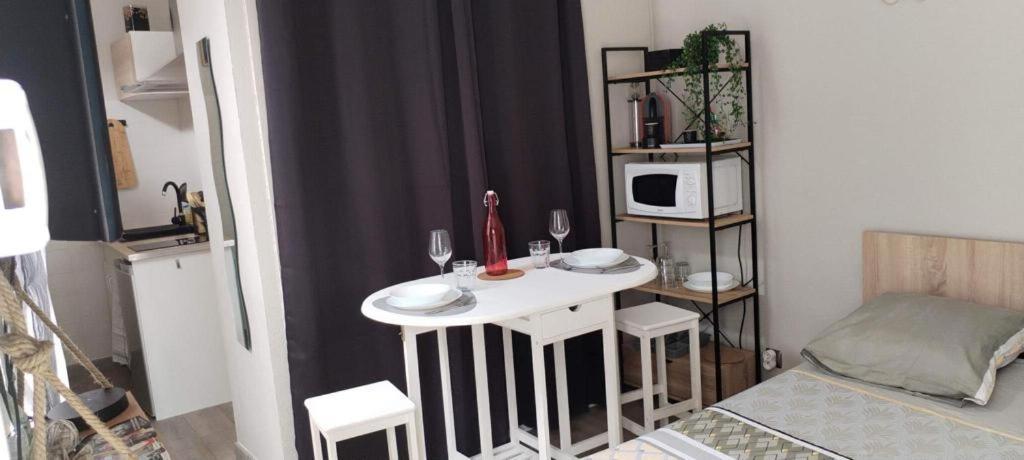 Appartement Calme Et Bien Situe Тарб Экстерьер фото